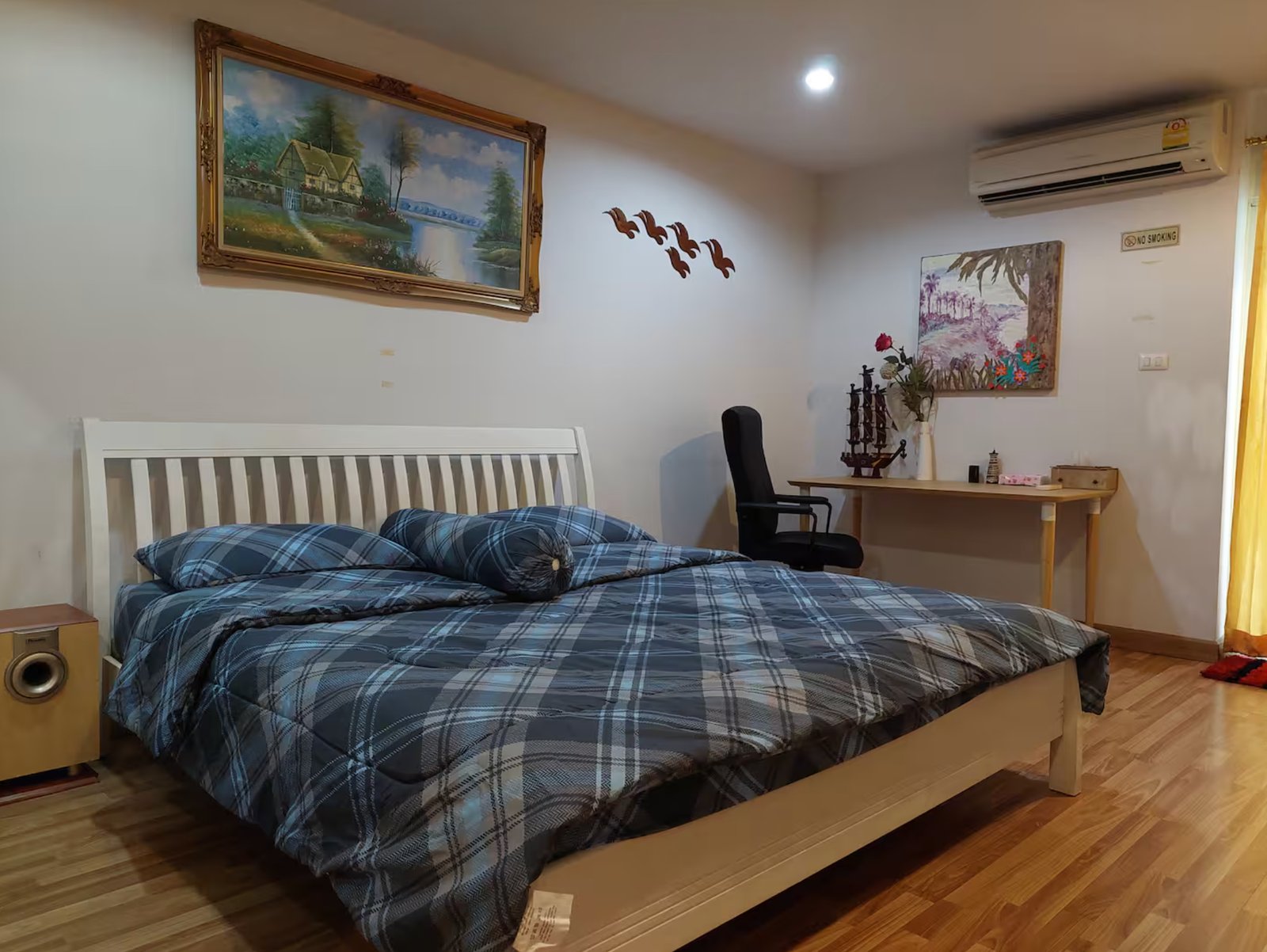 Home Office - workspace & PrivateWiFi & Pool & Gym - Image 2