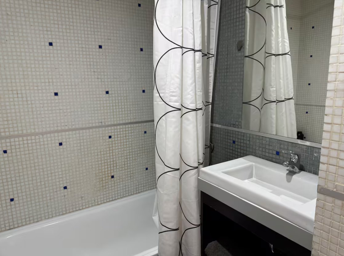 Bright | Pool | Office desk | Full kitchen - Image 4