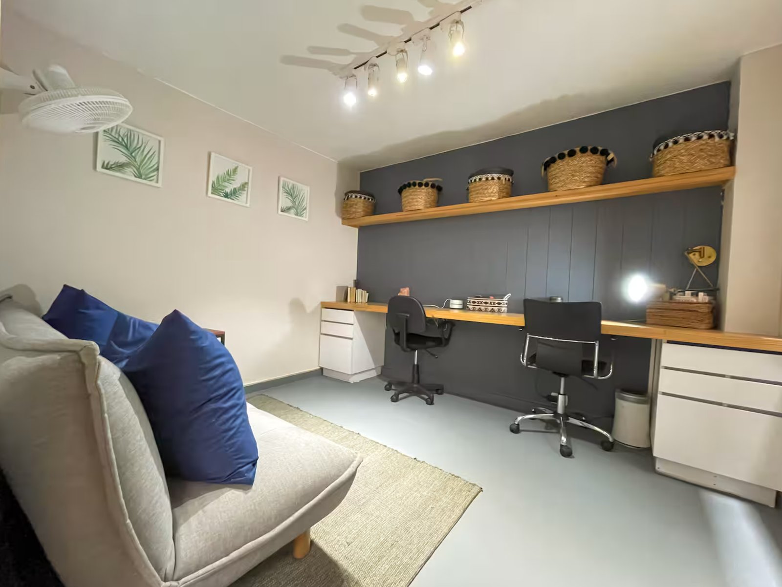 KING BED, Office & 300Mb WiFi | Manila, El Poblado - Image 1