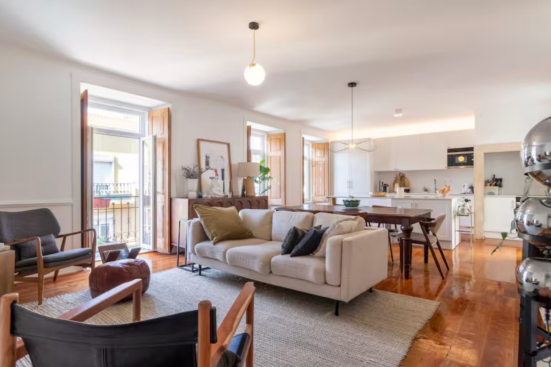 Casa das Flores 4BR + Office Space and A/C - Image 2