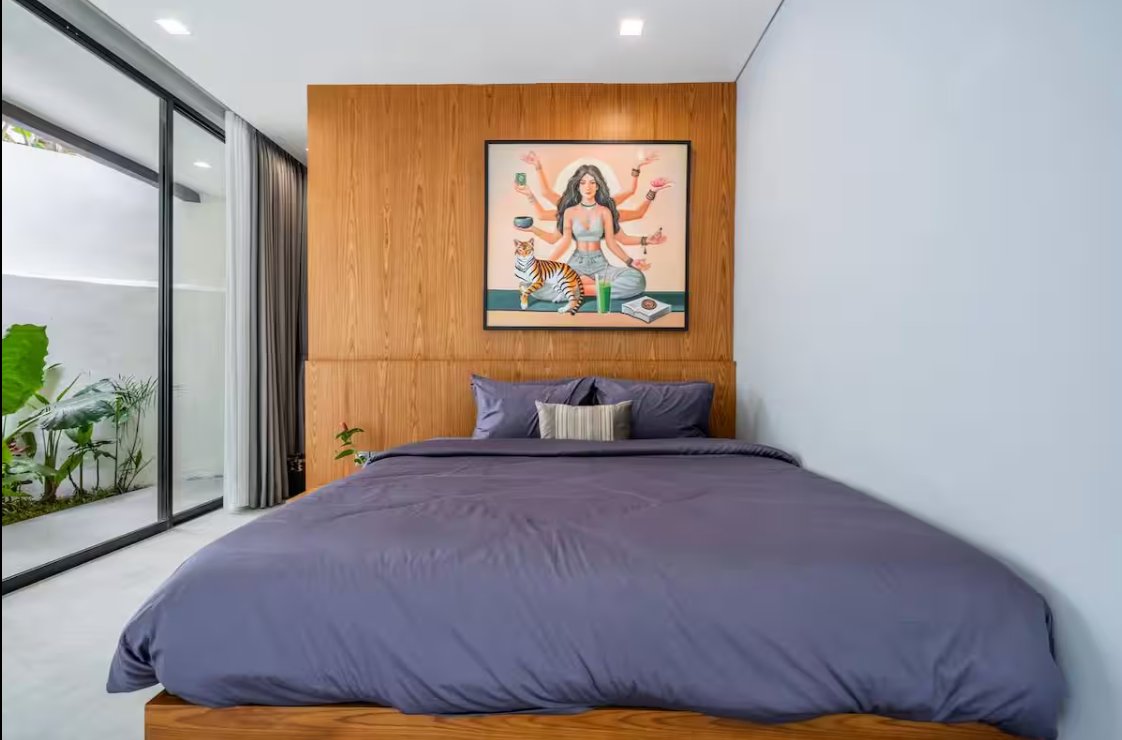 New luxury villa in silent zone. Big brand new - Image 17