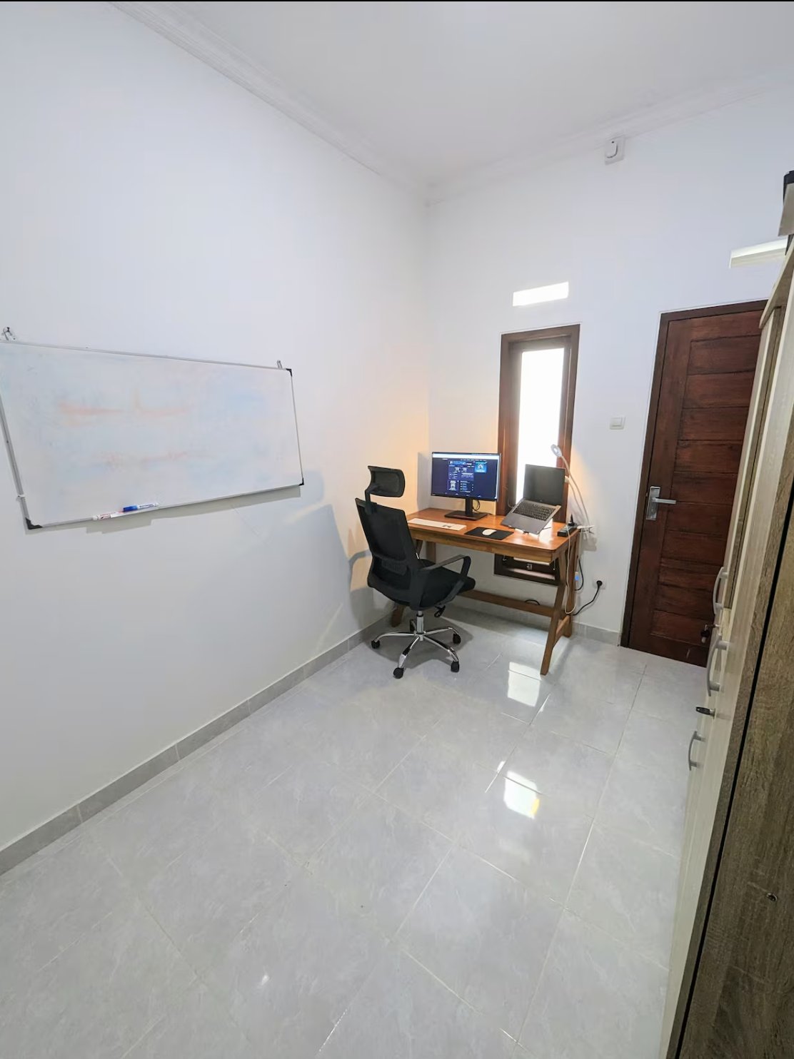 Tropical home with office - Image 7