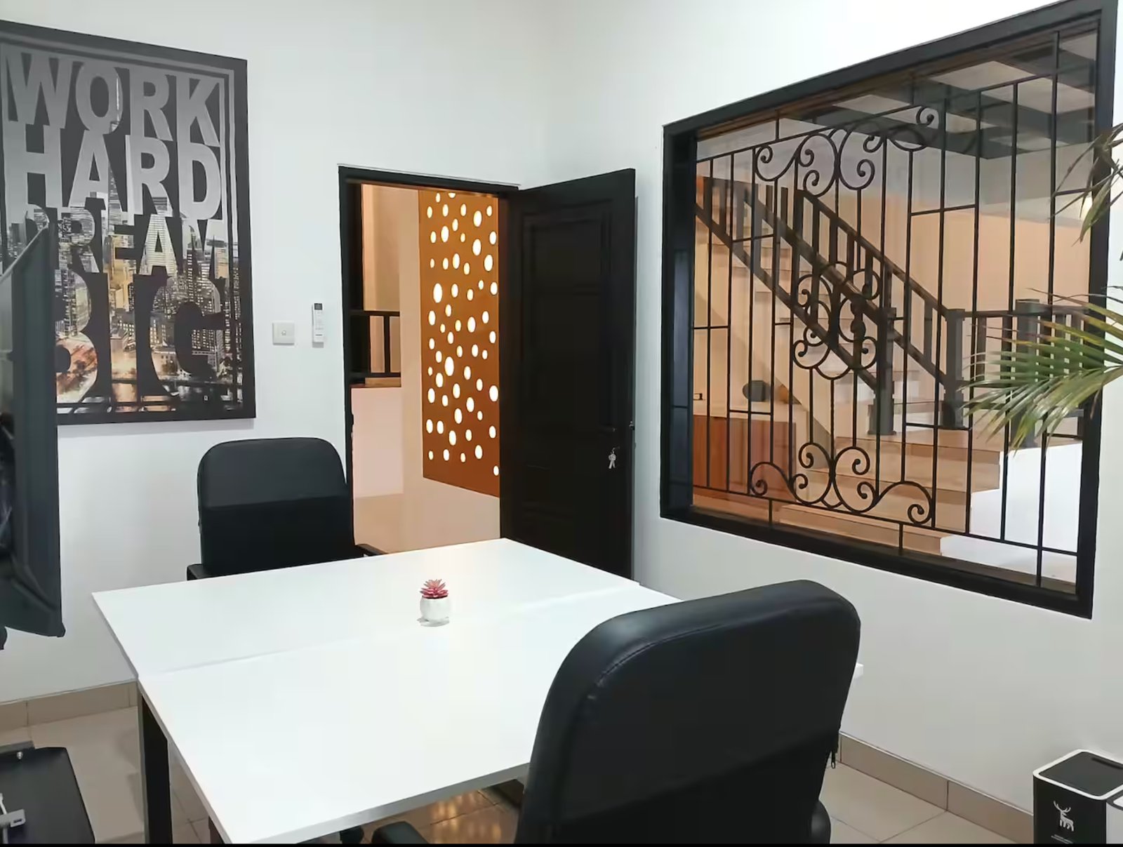 Digital Nomads Retreat I, 9 mins to Seminyak Beach - Image 1