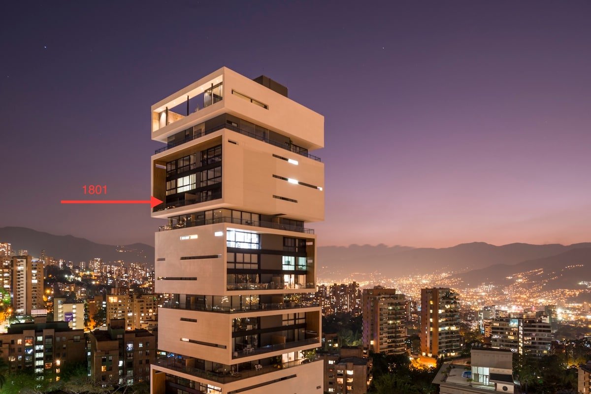 Energy Living! JACUZZI! 18th fl 1 Br+2nd BR/Office - Image 2