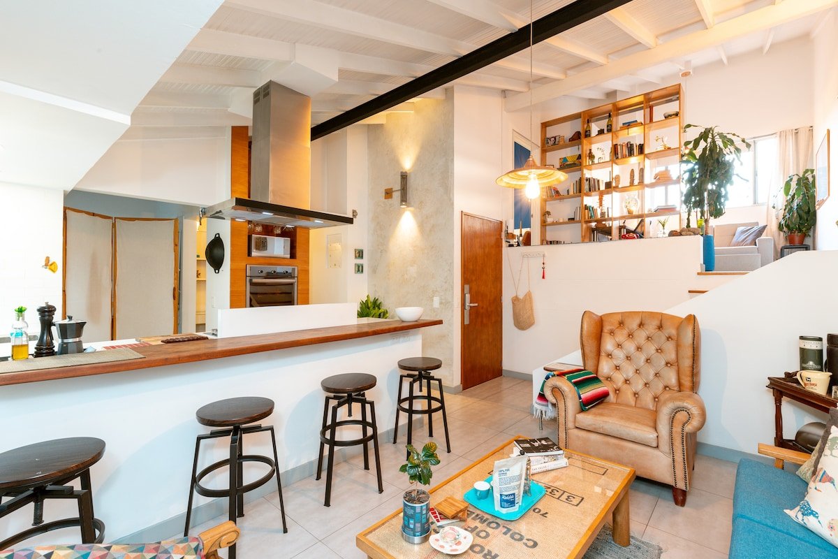 Cushy Penthouse in Provenza with 2 office spaces - Image 2