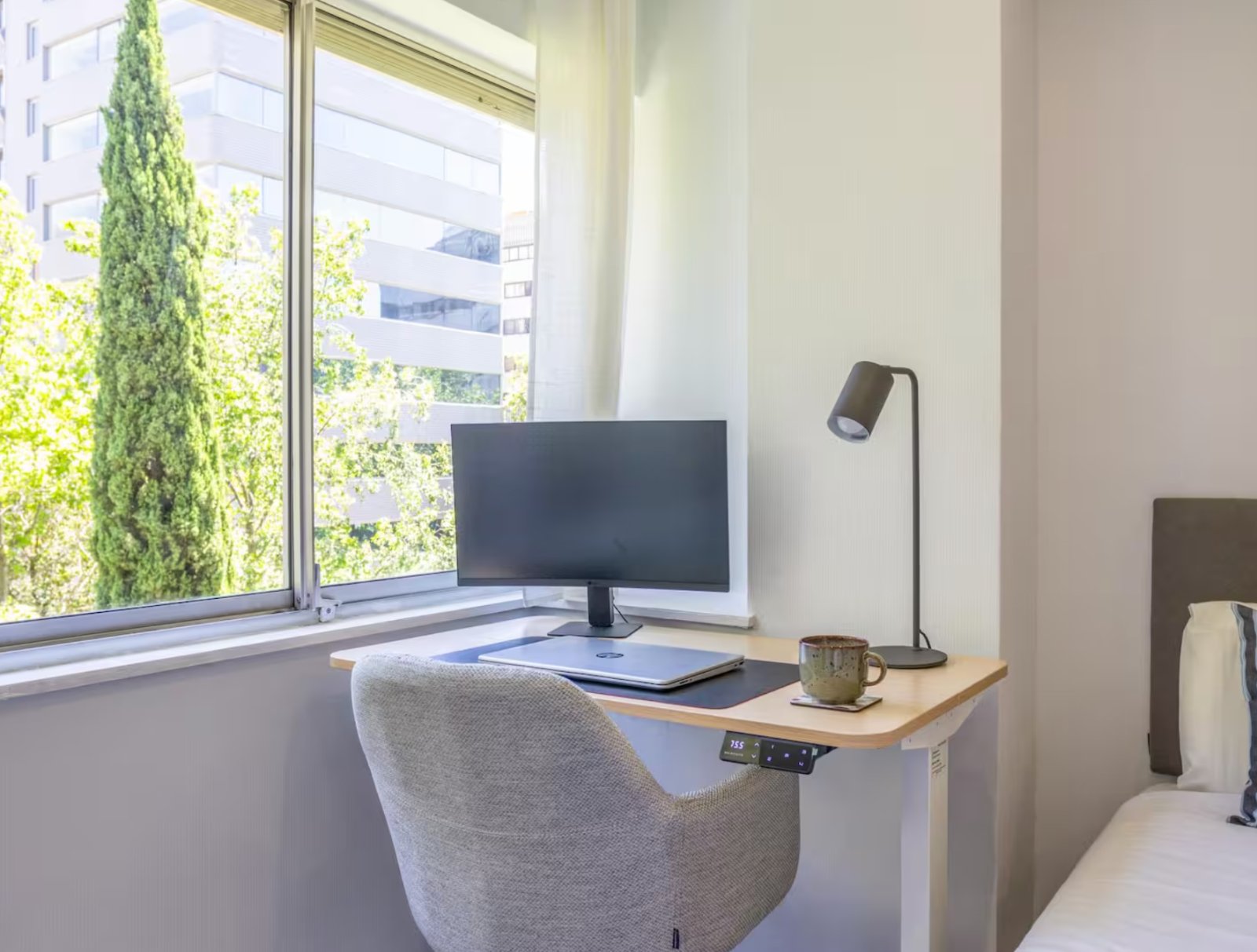 Apartment + Office area in Salamanca, Madrid - Image 1