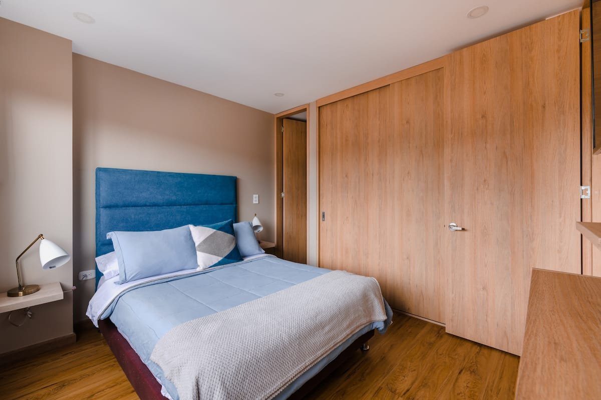 Apartment with Office, View and Fast WiFi in Bogotá - Image 12