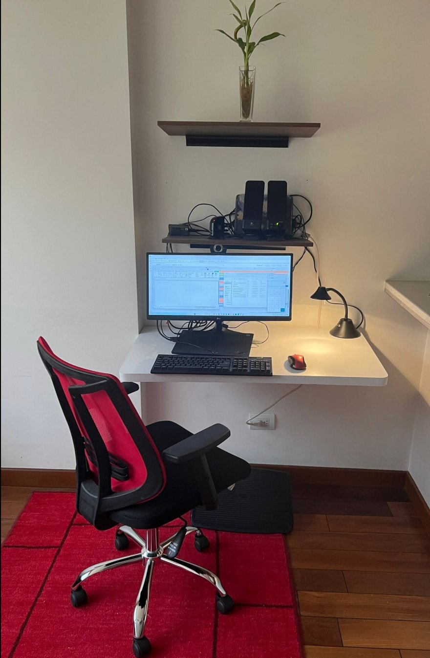 Long Stay by Unicentro a Professional Home Office - Image 1