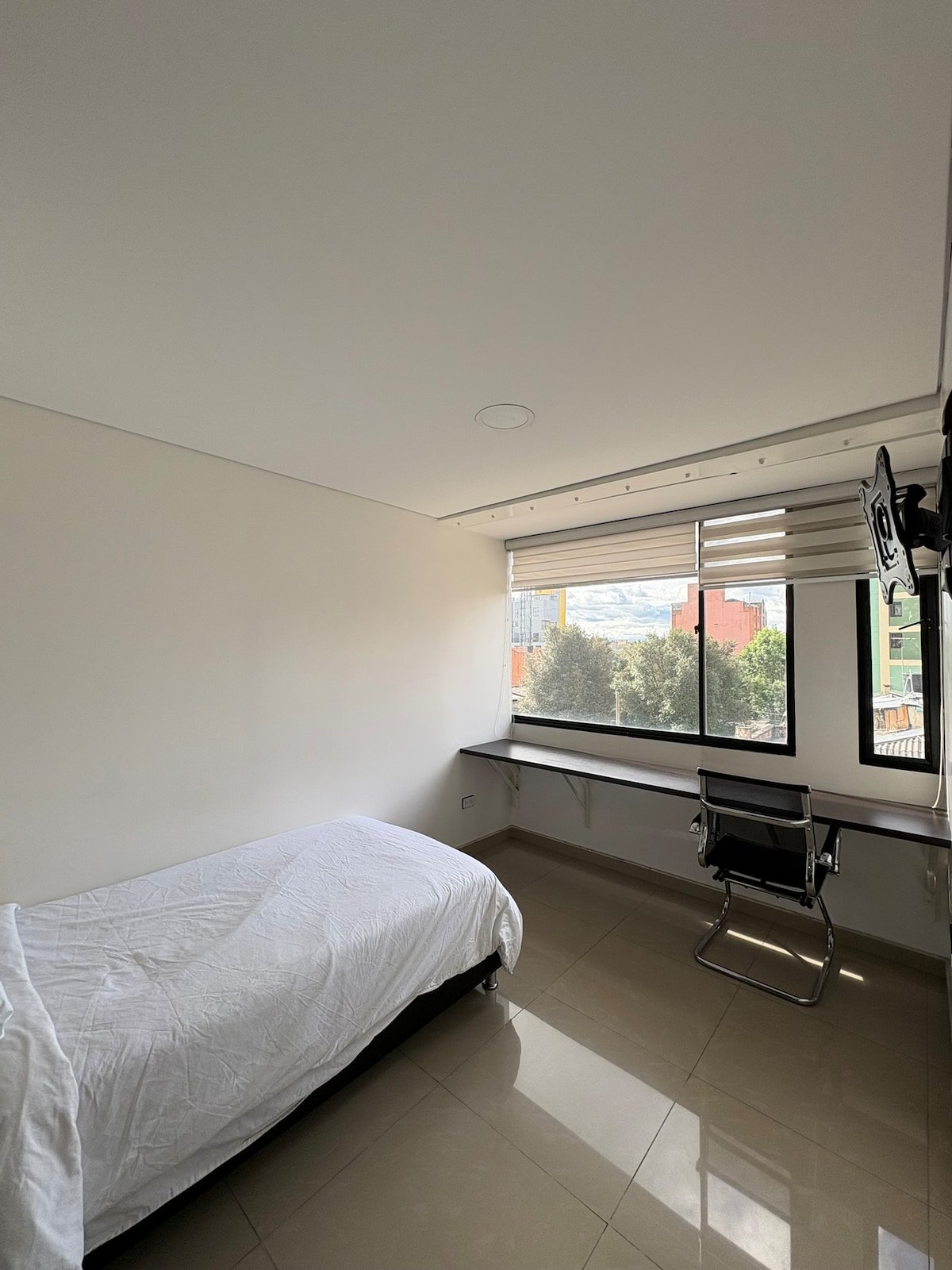 Cozy Home Office Hotel Room - Image 1