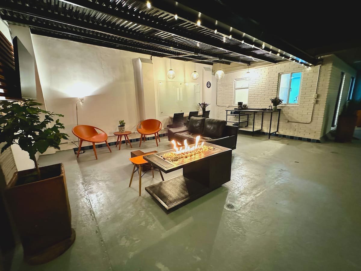 Large apartment for living and working - executives - Image 16